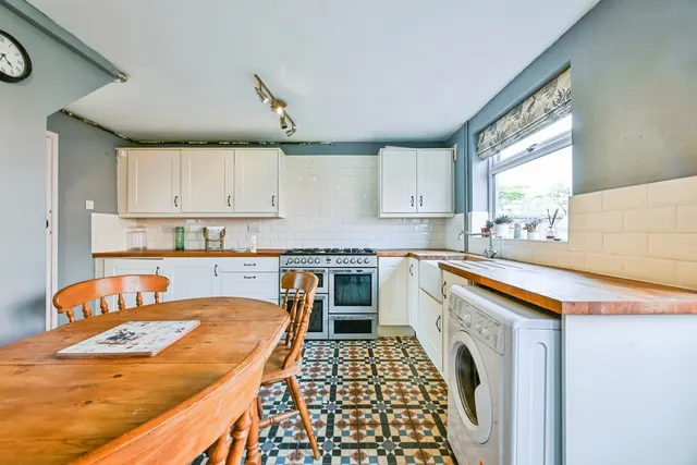 Denewood Crescent, NG8, photo 2