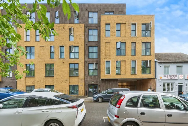 Dudley Street, Luton, LU2, photo 1
