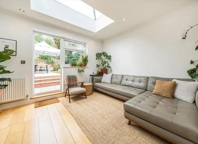 St Andrews Road, Acton, W3, photo 1