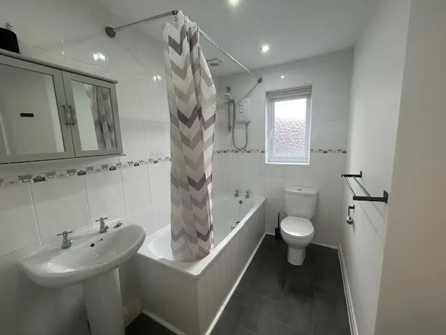 Addenbrooke Drive, Liverpool, L24, photo 1