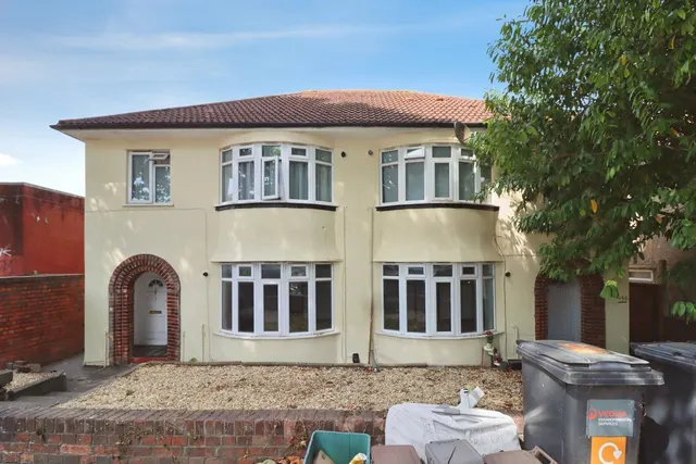 Staple Hill Road, Bristol, BS16, photo 1
