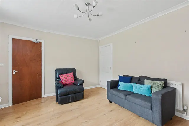 Olton Avenue, Lenton Abbey, NG9, photo 3