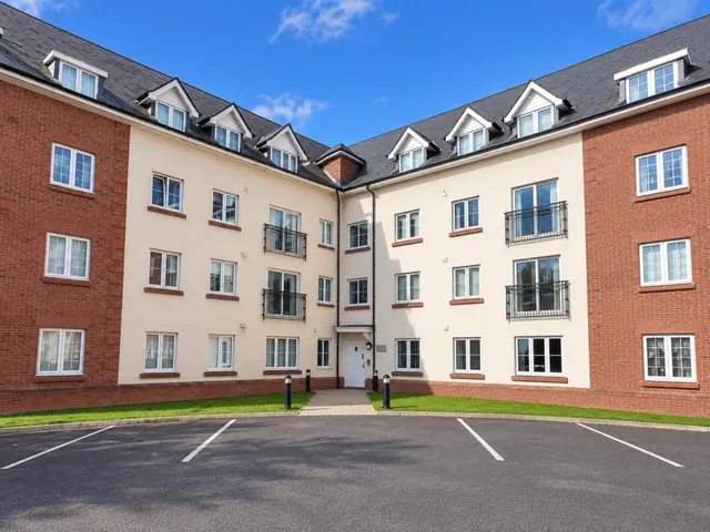 Greenings Court, Warrington, photo 1