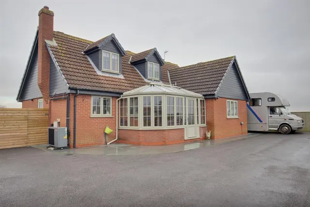 Photo 3 — Arram Road, Leconfield, Beverley