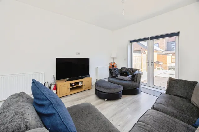 Photo 3 — Highwood Drive, Chilmington Green, Ashford