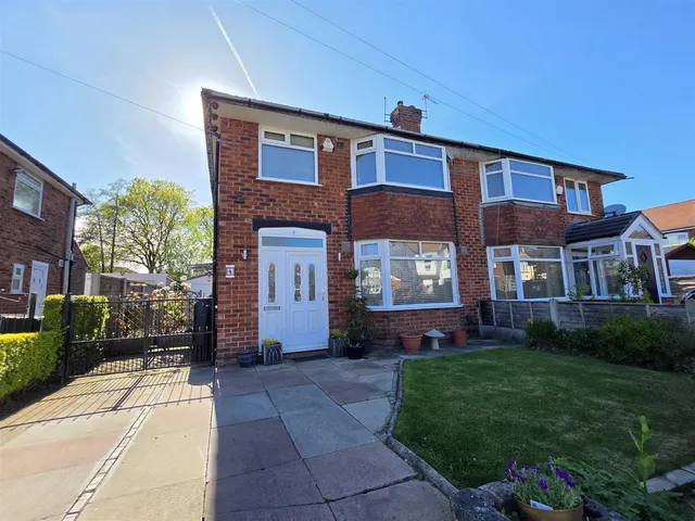 St. Anns Road South, Heald Green, photo 1