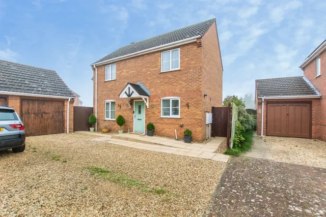 Sandringham Court, Holbeach, PE12, photo 1