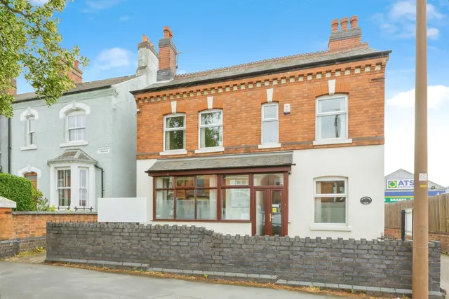 Photo 3 — Leicester Road, Hinckley