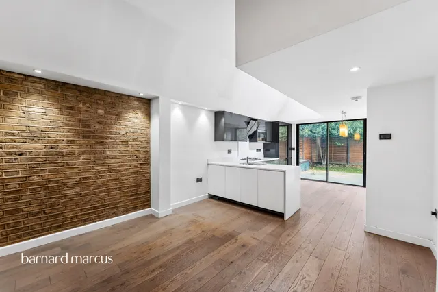 Eardley Road, London, SW16, photo 3