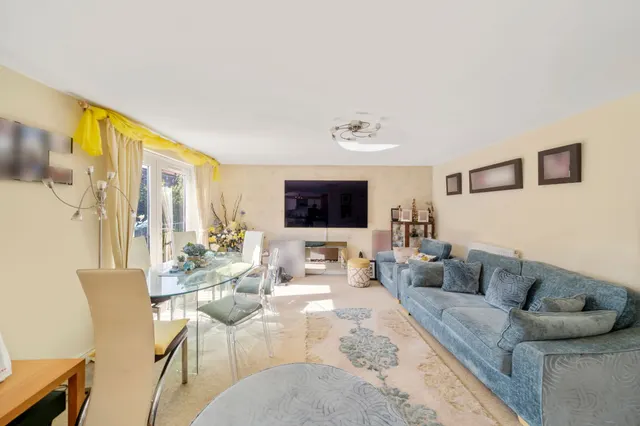 Stott Wharf, Leigh, WN7, photo 2