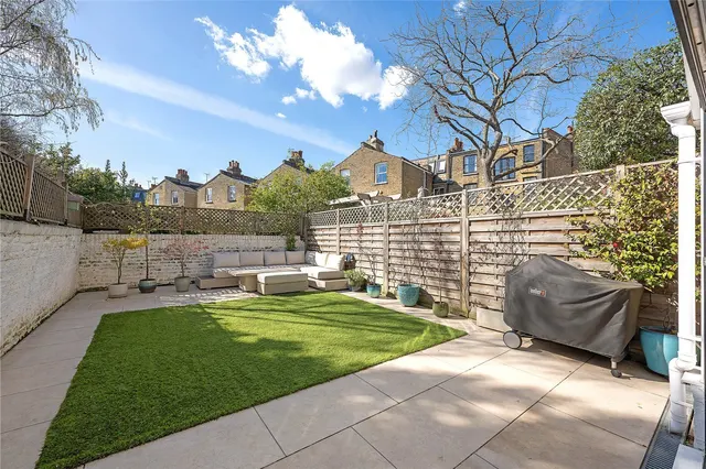 Wandsworth Bridge Road, Fulham, London, SW6, photo 1