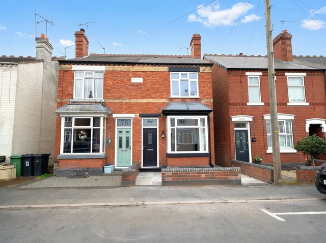 3 bedroom house — Witton Street, Stourbridge, DY8 3YF