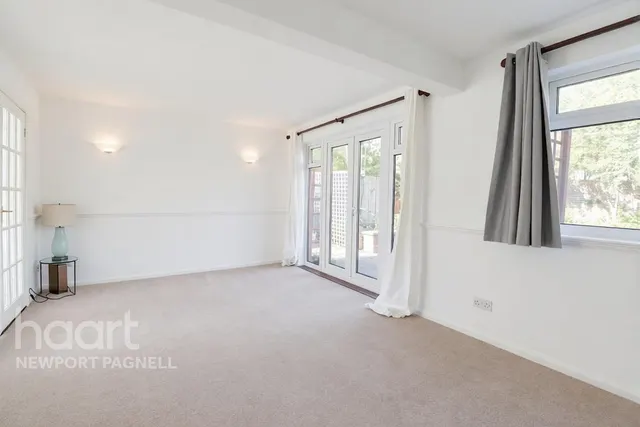 Summerhayes, Great Linford, MK14, photo 3