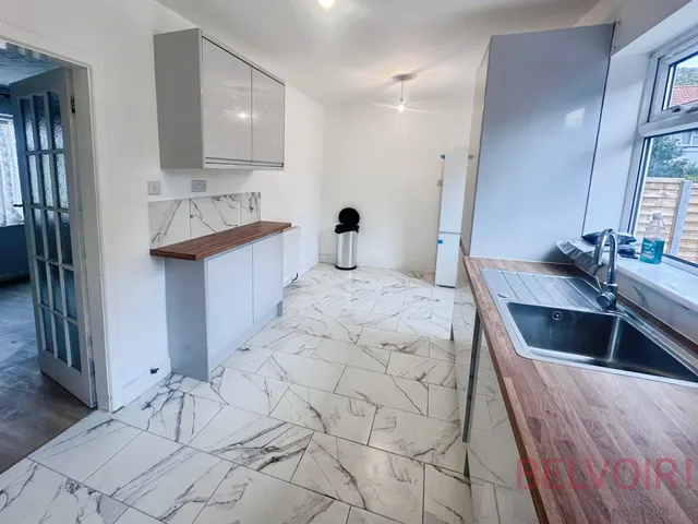 Aston Avenue, Beeston, NG9, photo 1