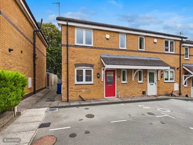 Celtic Road, Summerhill, LL11, photo 1