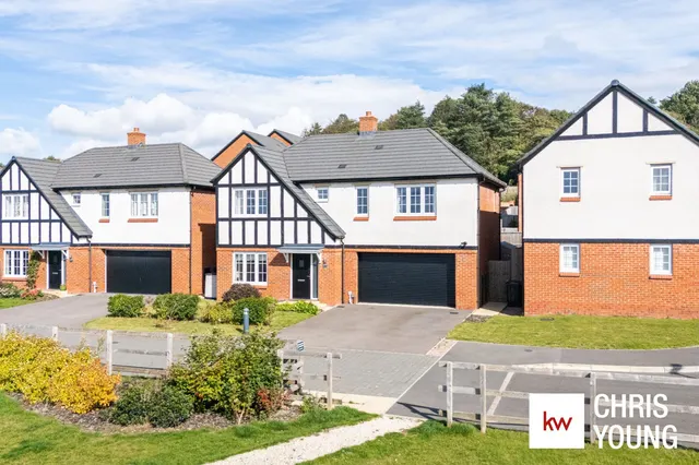 Olive Grove, Coalville, LE67, photo 1