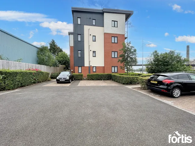 Photo 2 — Rodney Road, Westonia House, NP19