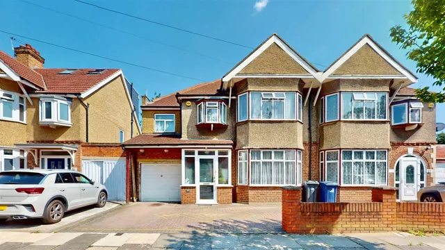 Park View Road, Southall, photo 1