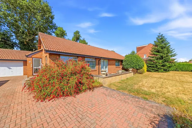 Savile Road, Methley, LS26, photo 1