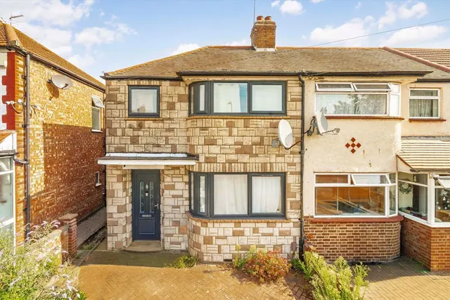 Woodhouse Avenue, UB6, photo 1