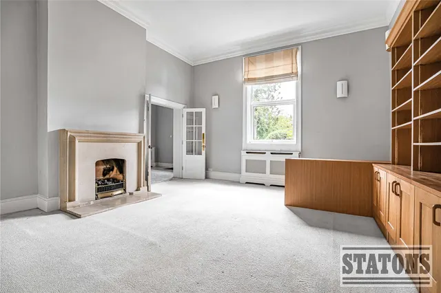 Photo 3 — Camlet Way, Hadley Wood, Hertfordshire, EN4 0NX