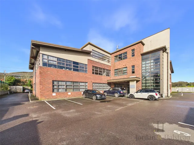 Macclesfield Road, Wilmslow, Cheshire, SK9 1BZ, photo 1