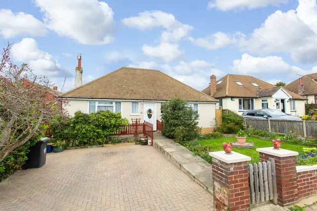 Mayfield Road, Herne Bay, CT6, photo 1