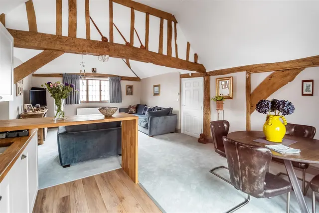 Church Street, Leatherhead, KT22, photo 2