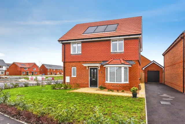 Bodenham Lane, Harnham, SALISBURY, photo 1