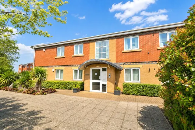2 bedroom flat — Reservoir Road, Kettering, Northamptonshire, NN16