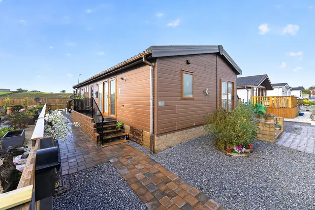 Lochlibo Road, Beith, KA15, photo 1