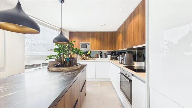 Flower Lane, London, NW7, photo 1