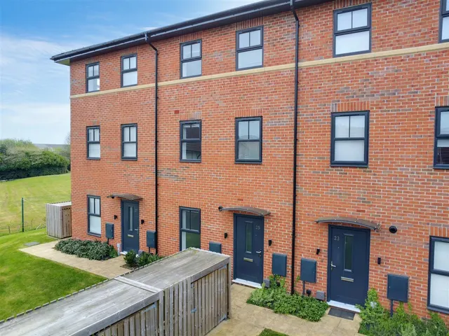 Newbold Street, Bilborough, NG8, photo 1