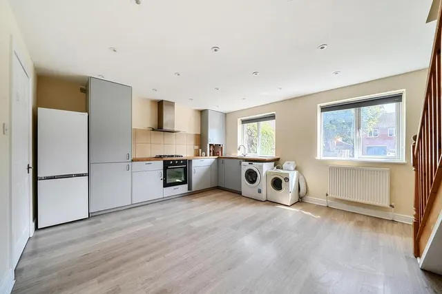 Bradstocks Way, Sutton Courtenay, OX14, photo 2