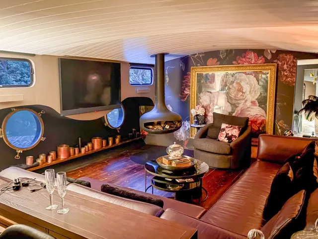Doyle Carte Island, Weybridge, KT13, photo 2