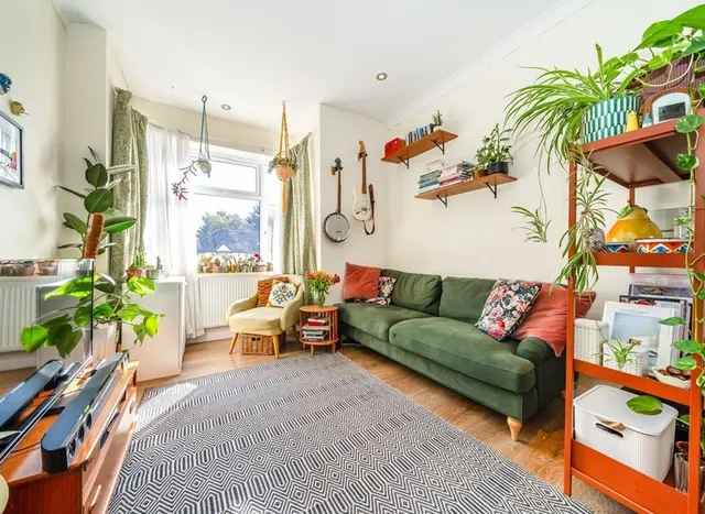 London Road, Isleworth, TW7, photo 2