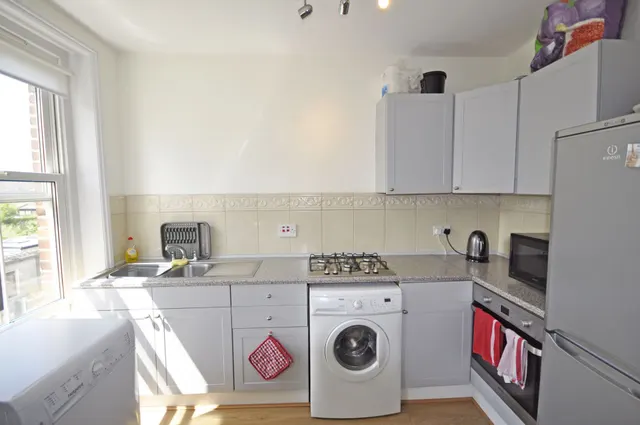 Photo 2 — Rosemary Lane, Mortlake, SW14 7HG