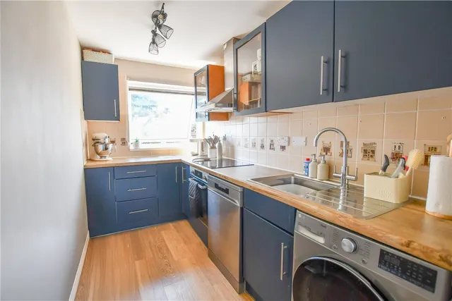 Aquila Close, Wokingham, Berkshire, RG41, photo 1