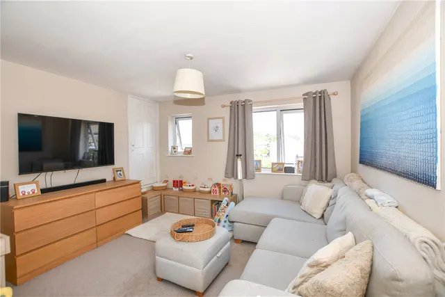 Photo 2 — Aquila Close, Wokingham, Berkshire, RG41