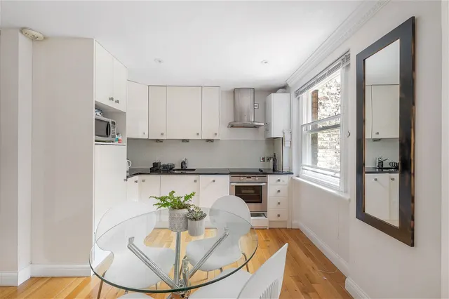 Alderney Street, London, SW1V 4EU, photo 1