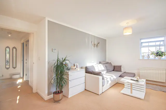 Photo 2 — Watermint Drive, Tuffley, Gloucester, GL4