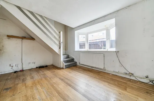 Nickelby Close, London, SE28, photo 2