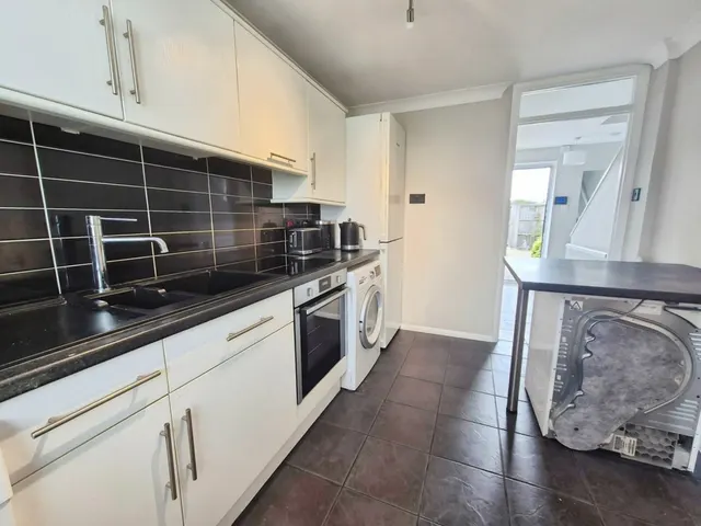 Vale Road, Yeovil, BA21, photo 2