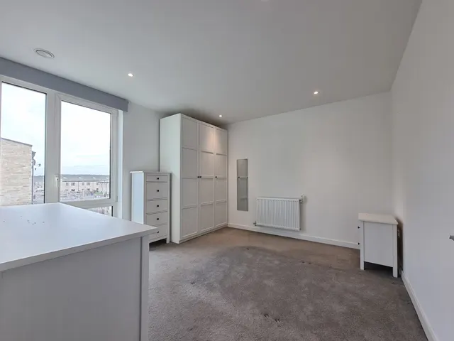 Photo 3 — Colliford Court, HA8