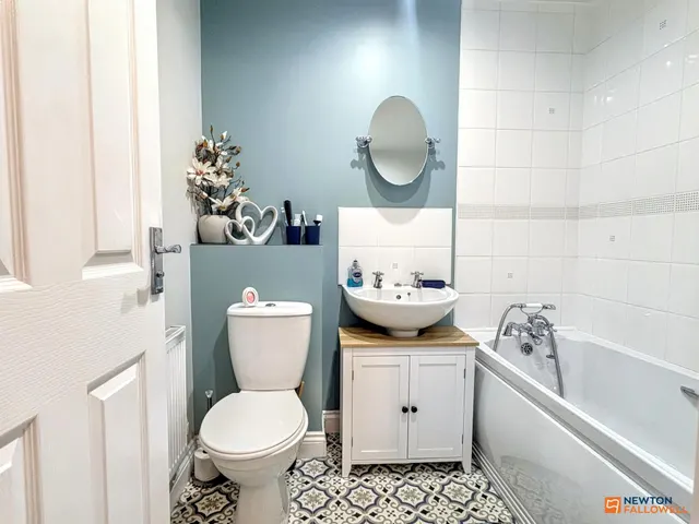 Lakeshore Crescent, Whitwick, LE67, photo 3