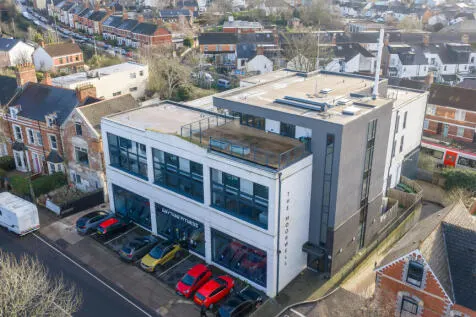 Photo 2 — Flat 2, The Moorwell, Windsor Road, Penarth, Vale Of Glamorgan