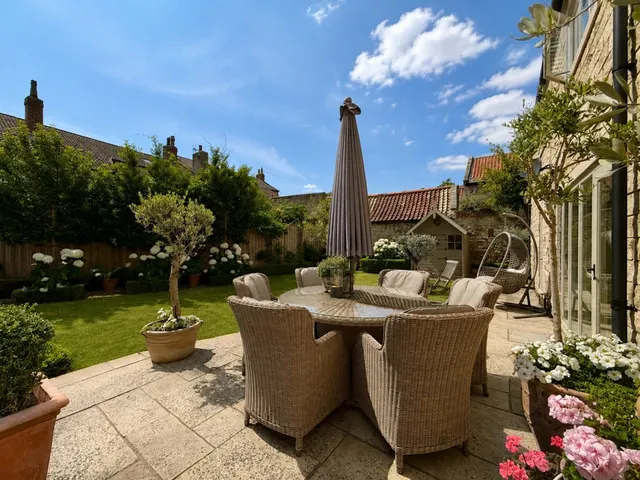 Saxton ~ Hungate Close, LS24, photo 3