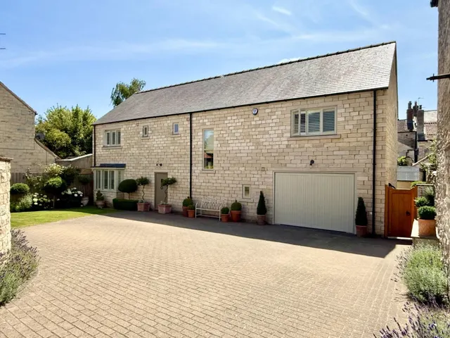 Saxton ~ Hungate Close, LS24, photo 1