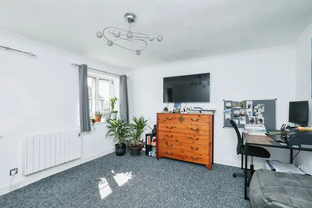 Priors Drive, Norwich, NR6, photo 3
