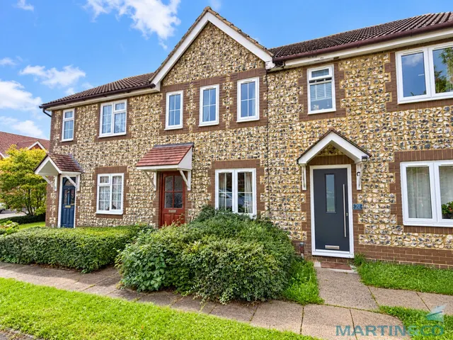 Smithy Drive, Park Farm, TN23, photo 1